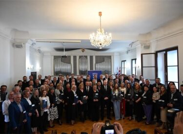 9463_67360_varadin-9