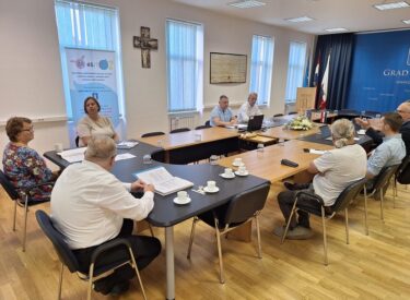 9710_70733_1000037479