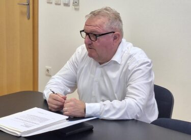 9710_70736_1000037474