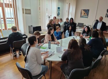 9759_71172_20251012151936