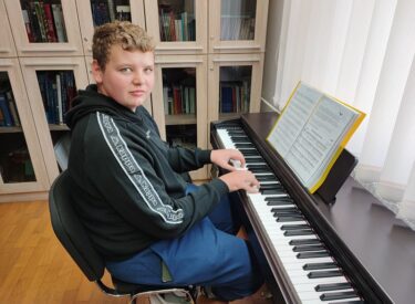 9759_71174_20251012151902