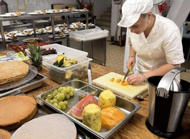 9792_71435_received1157509489615813