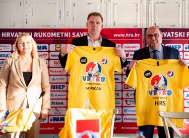 9919_72787_600486665185540733040201808437354654794213593n