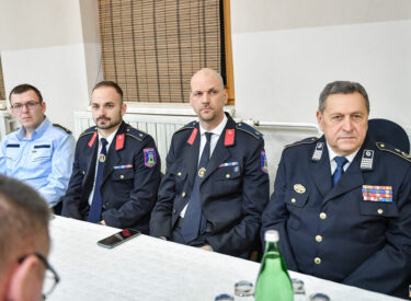 10010_73569_vipro013