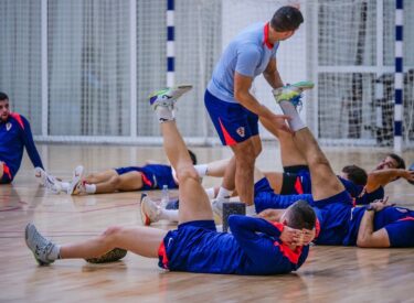 10023_73659_618594767185500235560048864693519914691619532n