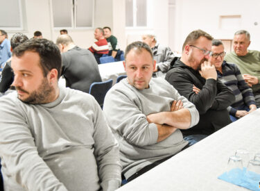 10043_73951_vipro005