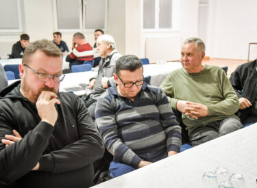 10043_73952_vipro006