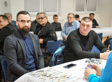 10043_73954_vipro008