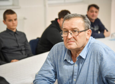 10043_73957_vipro012