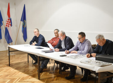 10043_73959_vipro016