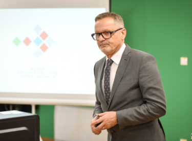 10044_73965_vipro004