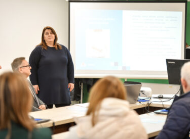 10044_73970_vipro010