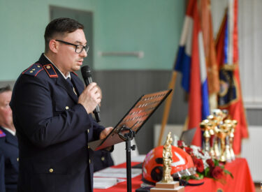 10063_74082_vipro038