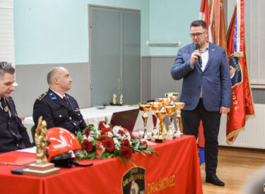 10063_74092_vipro087