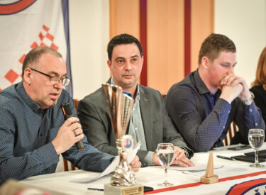 10071_74178_vipro036