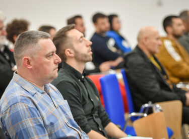 10082_74306_vipro006