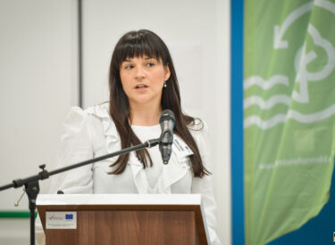 10082_74307_vipro008