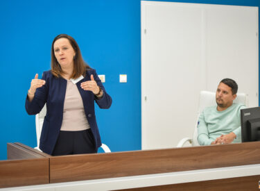 10082_74319_vipro030