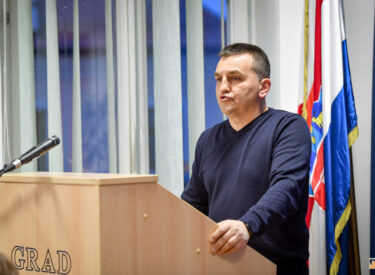 10137_74846_vipro008