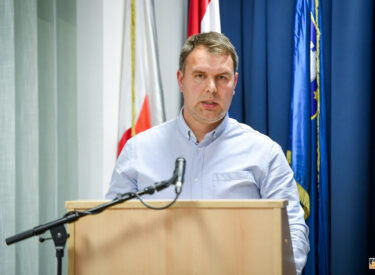 10137_74853_vipro020