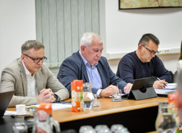 10137_74867_vipro044