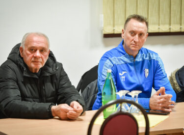 10146_74938_vipro016