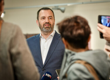 10177_75258_vipro002