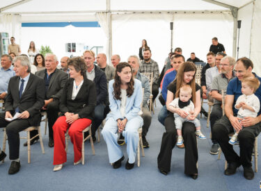 10252_76137_vipro023