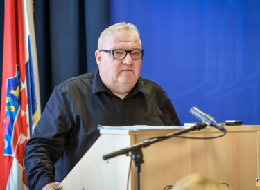 10338_77207_vipro041