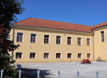 10458_78605_img5753